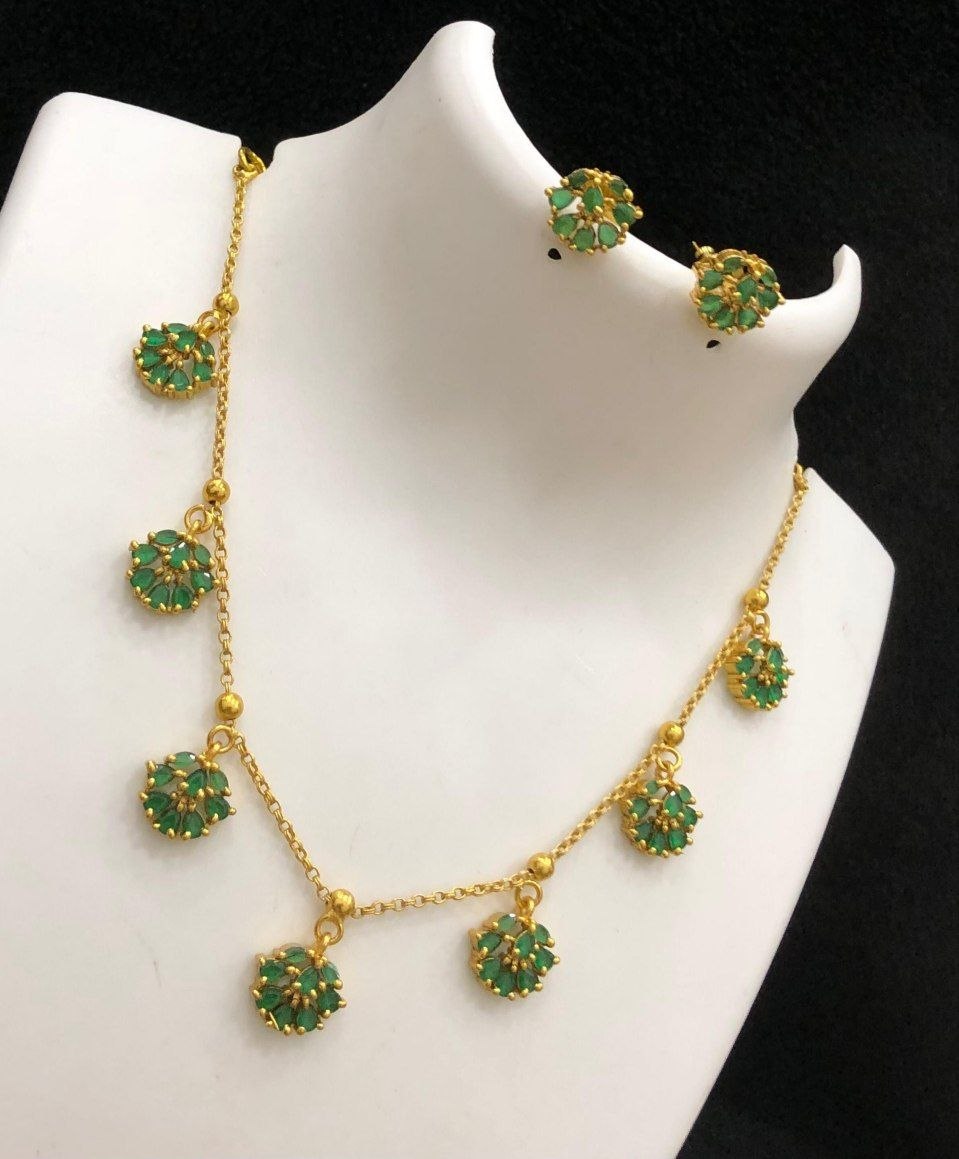 Classic Flower Necklace set - Multicolour